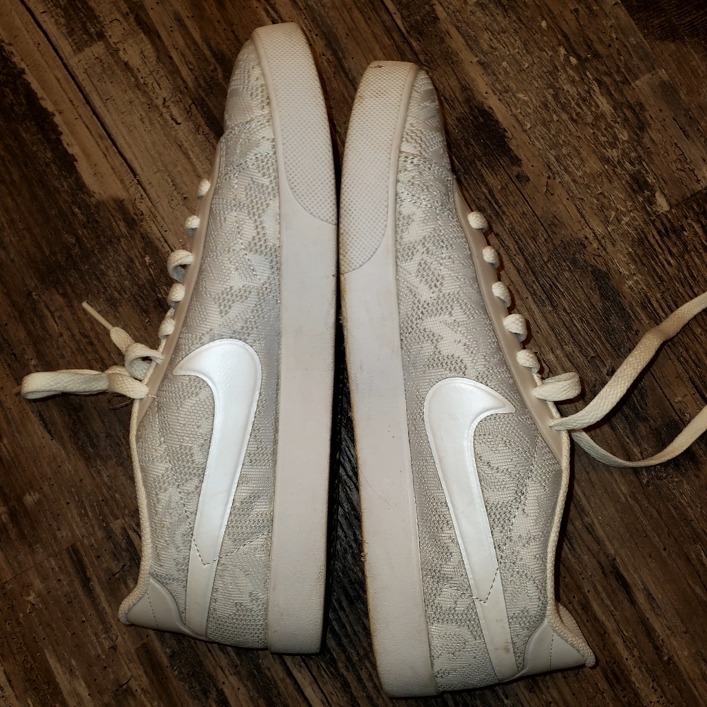 Nike Racquette shoes - Picture 3 of 5
